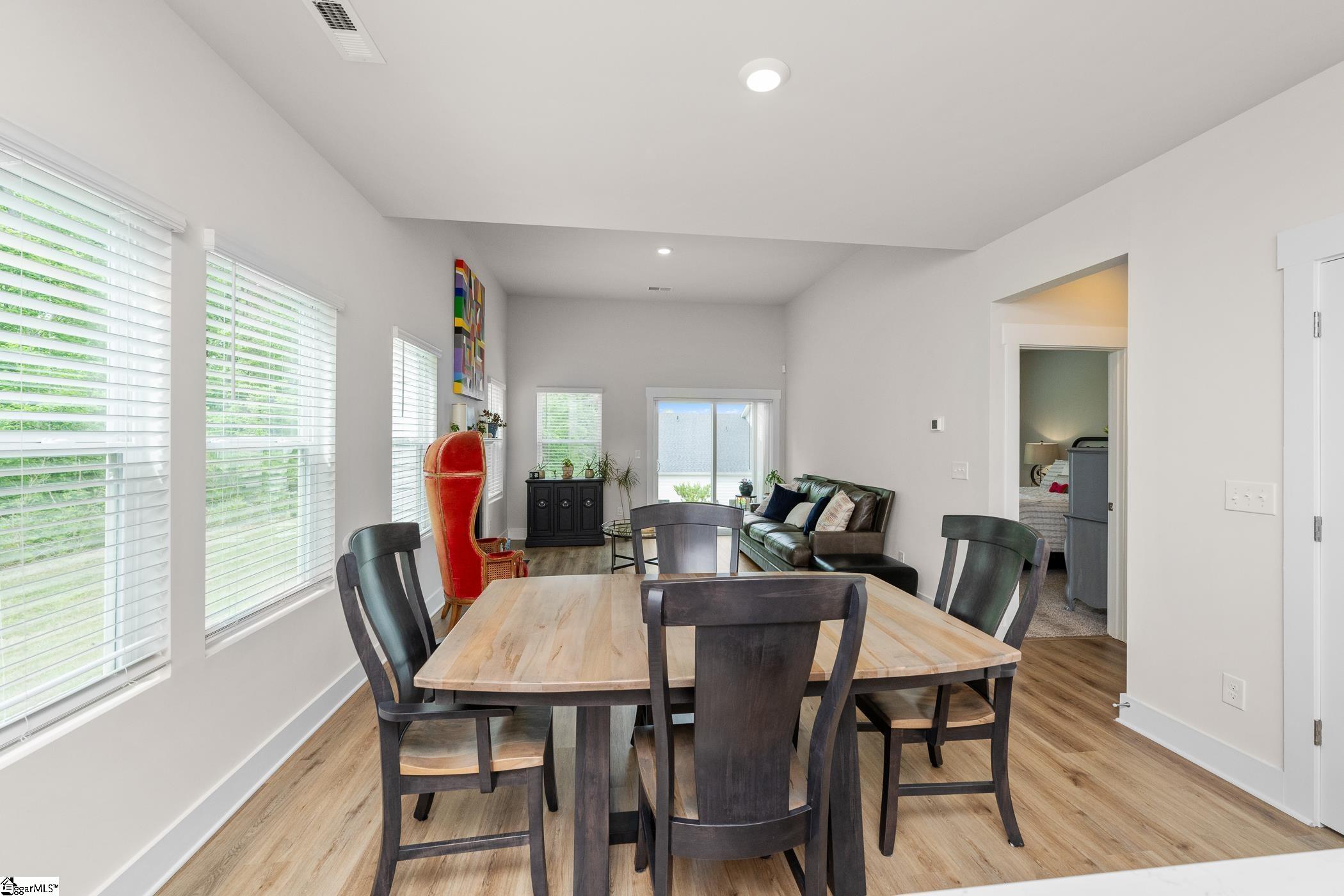 24 Sparrow Lane Greenville, SC 29607 - Photo 10 of 33