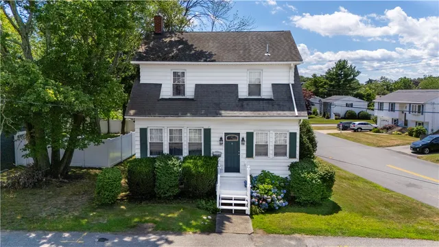 $469,900 | 53 Wampanoag Trail, East Providence, RI 02915