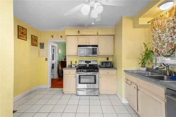 $469,900 | 53 Wampanoag Trail, East Providence, RI 02915
