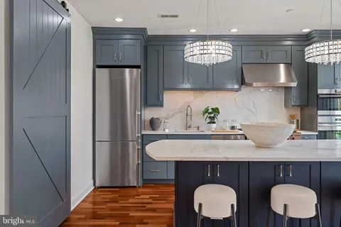 $899,000 | 406 Regatta Drive, Philadelphia, PA 19146