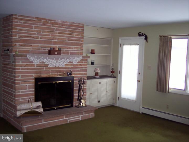 2360 Hillcrest Road Quakertown, PA 18951 - Photo 14 of 25 Family Room