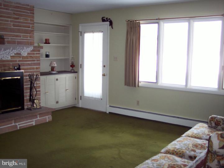 2360 Hillcrest Road Quakertown, PA 18951 - Photo 16 of 25 Family Room