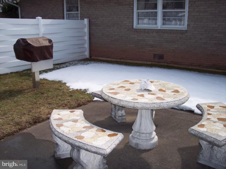 2360 Hillcrest Road Quakertown, PA 18951 - Photo 22 of 25 Patio