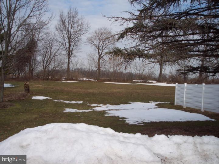 2360 Hillcrest Road Quakertown, PA 18951 - Photo 25 of 25 Back Yard