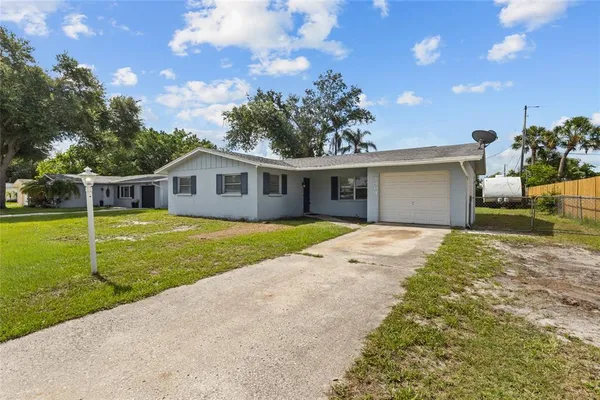 $329,000 | 5404 Laurelwood Place, Sarasota, FL 34232