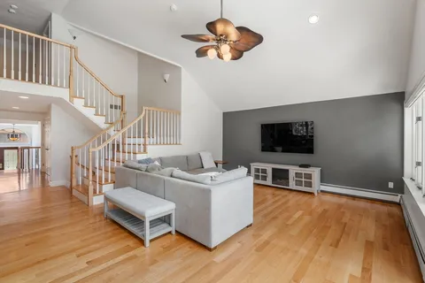 $1,549,900 | 7 Michelle Drive, Burlington, MA 01803