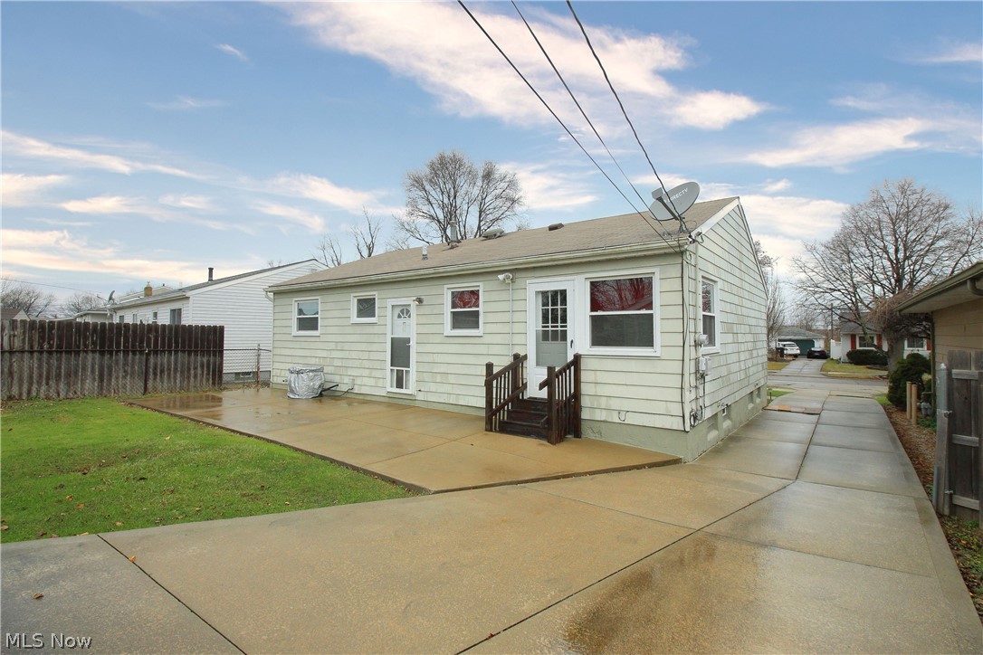 347 South Ridge Drive Cleveland, OH 44109 - Photo 5 of 35 Gallery Image 5