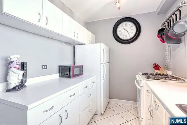 $175,000 | 1 Horizon Road, Unit 1426, Fort Lee, NJ 07024