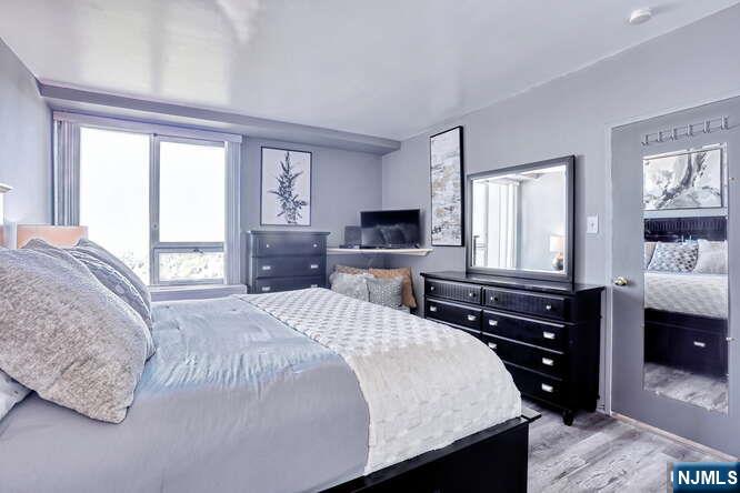 1 Horizon Road, Unit 1426 Fort Lee, NJ 07024 - Photo 17 of 26