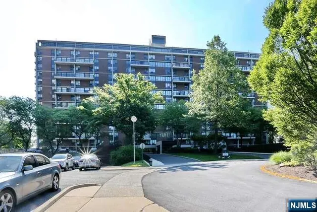 $175,000 | 1 Horizon Road, Unit 1426, Fort Lee, NJ 07024