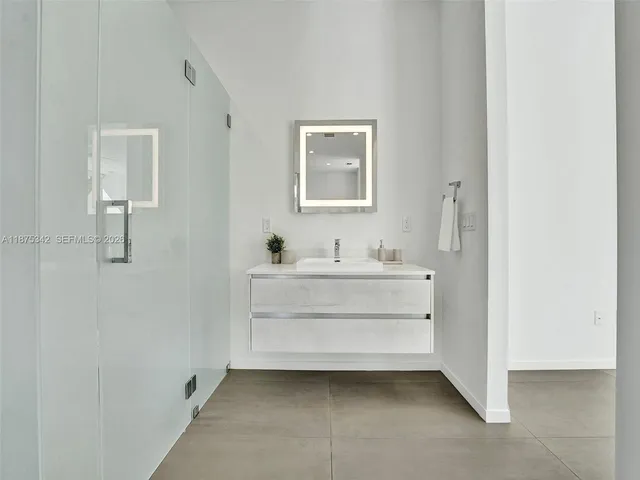 $21,900 | 2217 Northeast 17th Terrace, Wilton Manors, FL 33305