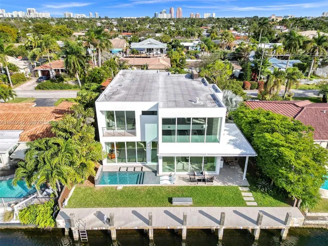 $21,900 | 2217 Northeast 17th Terrace, Wilton Manors, FL 33305