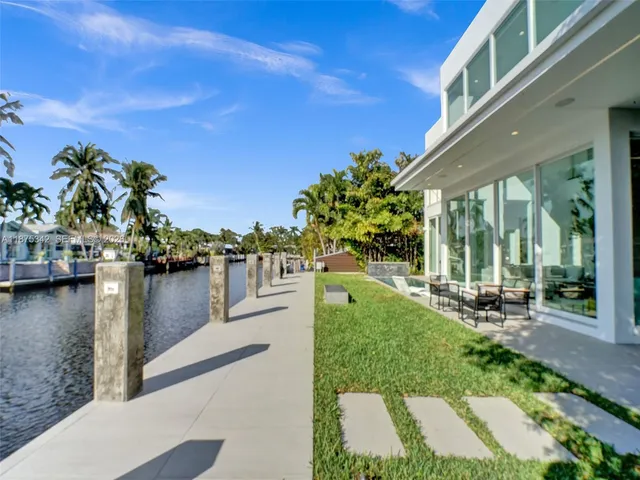 $21,900 | 2217 Northeast 17th Terrace, Wilton Manors, FL 33305