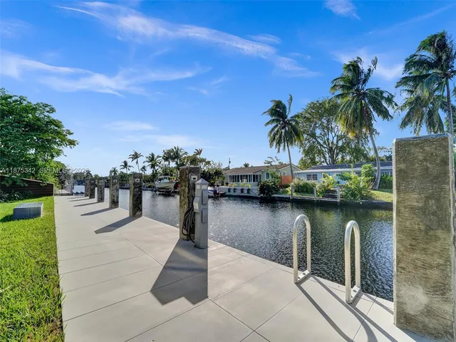 $21,900 | 2217 Northeast 17th Terrace, Wilton Manors, FL 33305