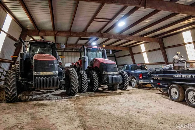 $1 | 38411 Hwy K, Laddonia, MO 63352