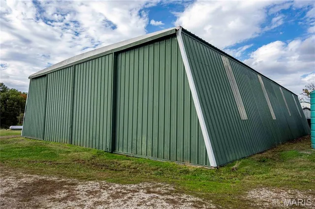 $1 | 38411 Hwy K, Laddonia, MO 63352