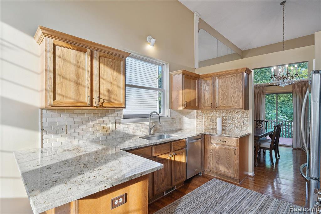 3244 Bridlewood Drive Rochester, MI 48306 - Photo 15 of 48