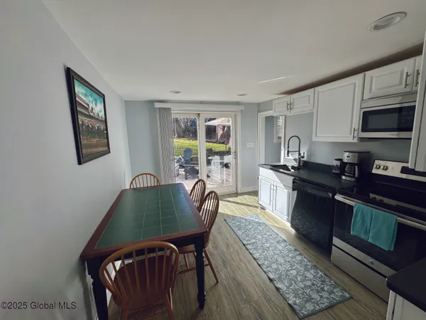 $575,000 | 247 Maple Avenue, Saratoga Springs, NY 12866