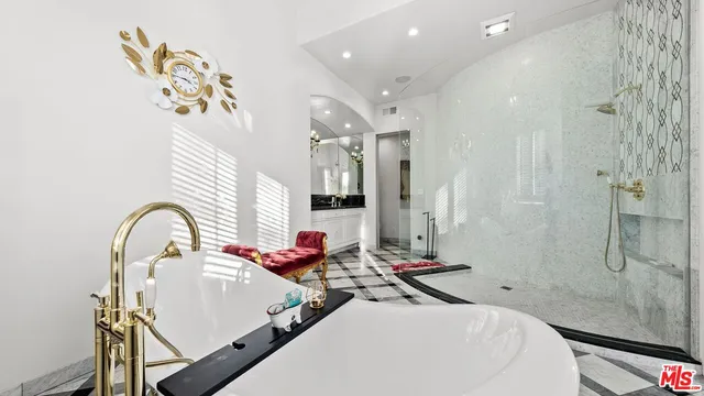 $23,950 | 1368 Vireo Drive, Los Angeles, CA 90069