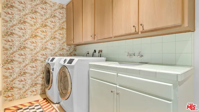 $23,950 | 1368 Vireo Drive, Los Angeles, CA 90069