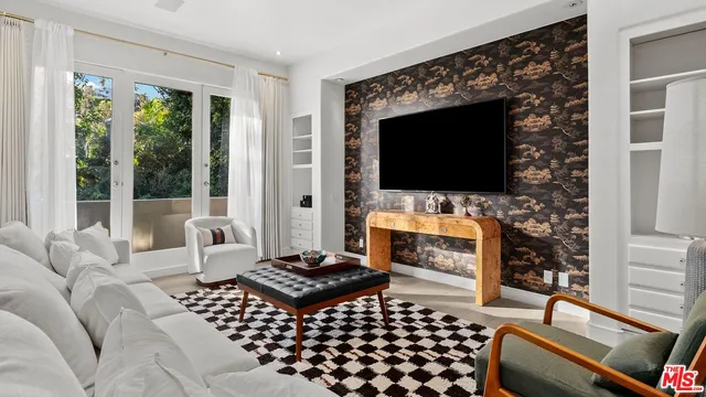 $23,950 | 1368 Vireo Drive, Los Angeles, CA 90069