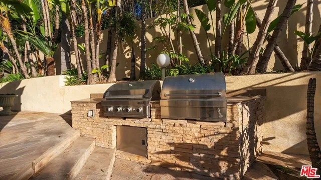 $23,950 | 1368 Vireo Drive, Los Angeles, CA 90069