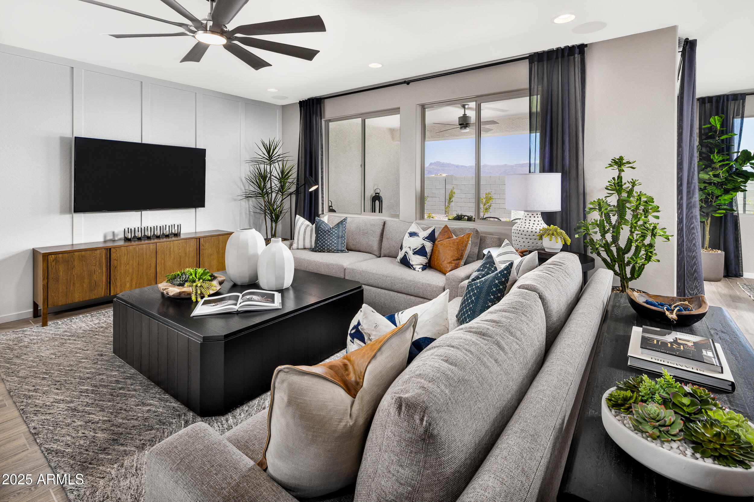 9834 Fish Crk Road Apache Junction, AZ 85120 - Photo 10 of 52 06_BR_Mariposa_Solstice_Family Room