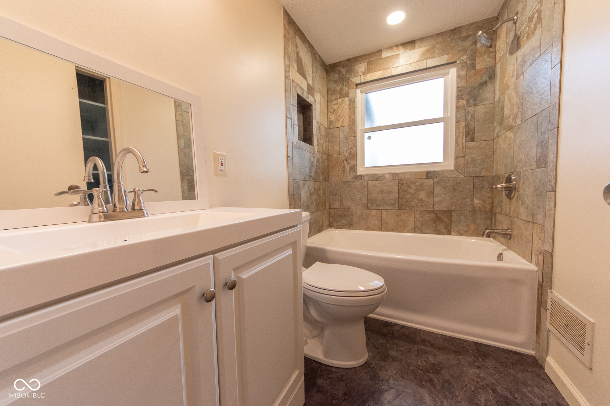 3022 North Marr Road Columbus, IN 47203 - Photo 13 of 27 Gallery Image 13