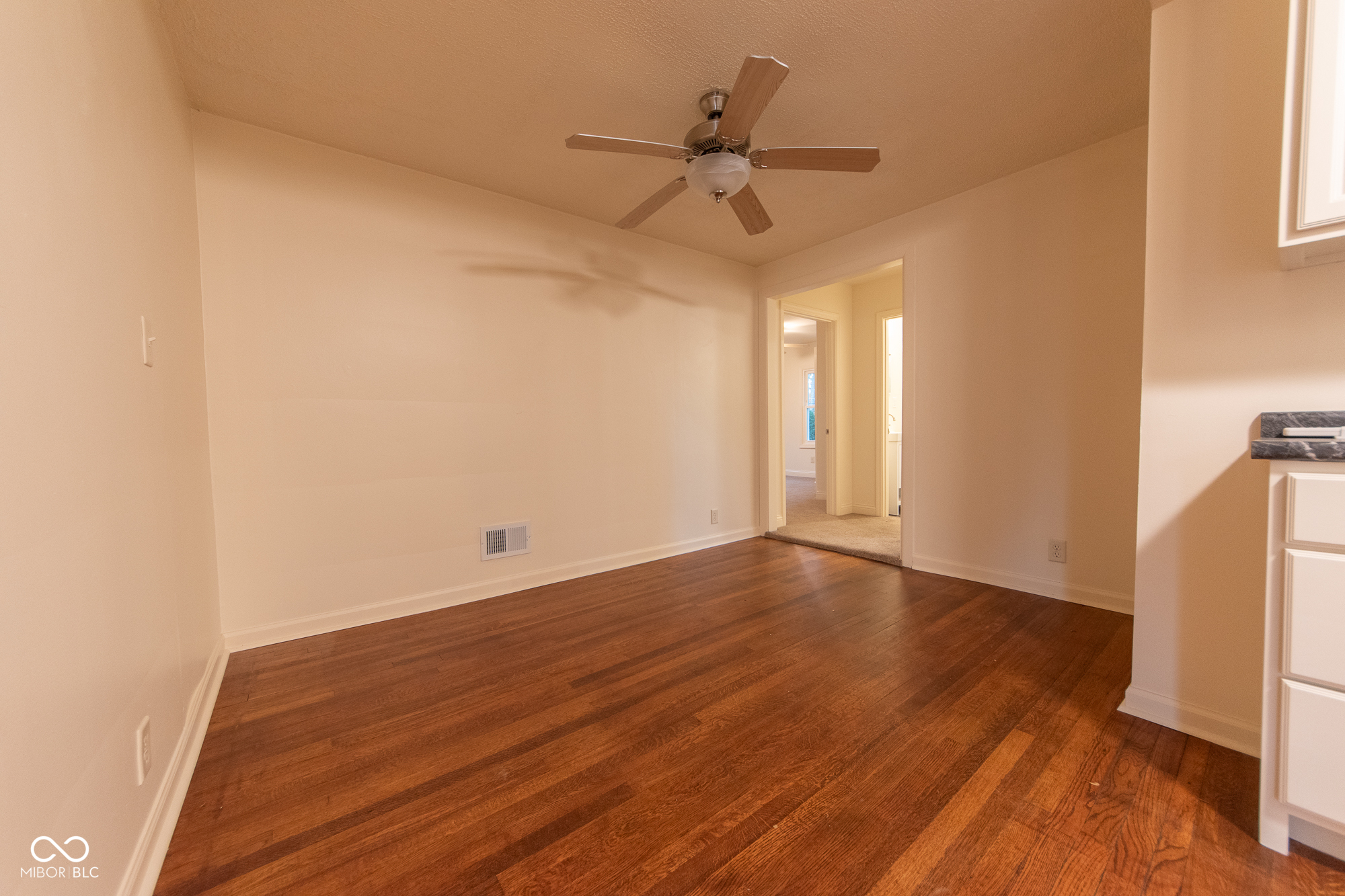 3022 North Marr Road Columbus, IN 47203 - Photo 4 of 27 Gallery Image 4