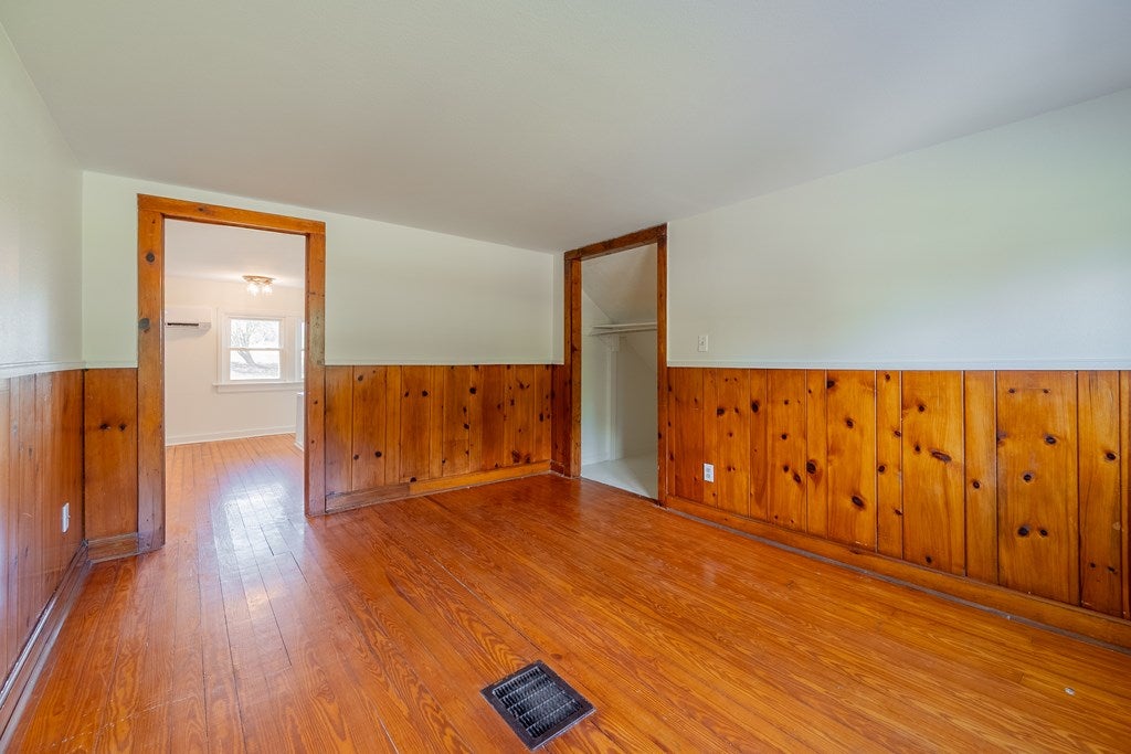 5099 Thornspring Road Pulaski, VA 24301 - Photo 34 of 53 Gallery Image 34