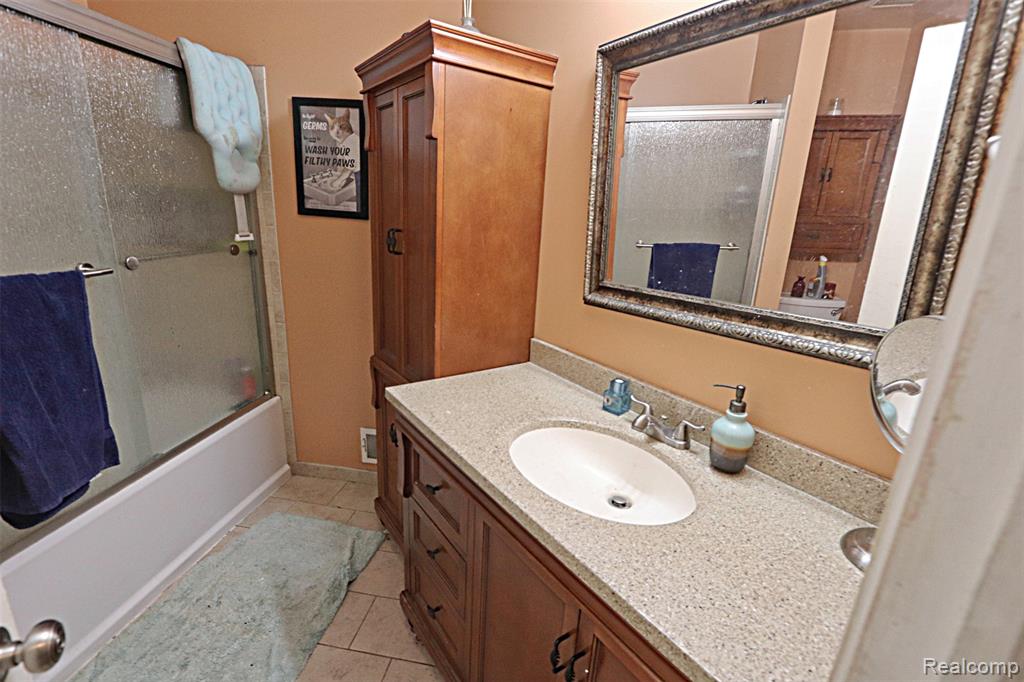 31657 Sibley Road Romulus, MI 48174 - Photo 14 of 33