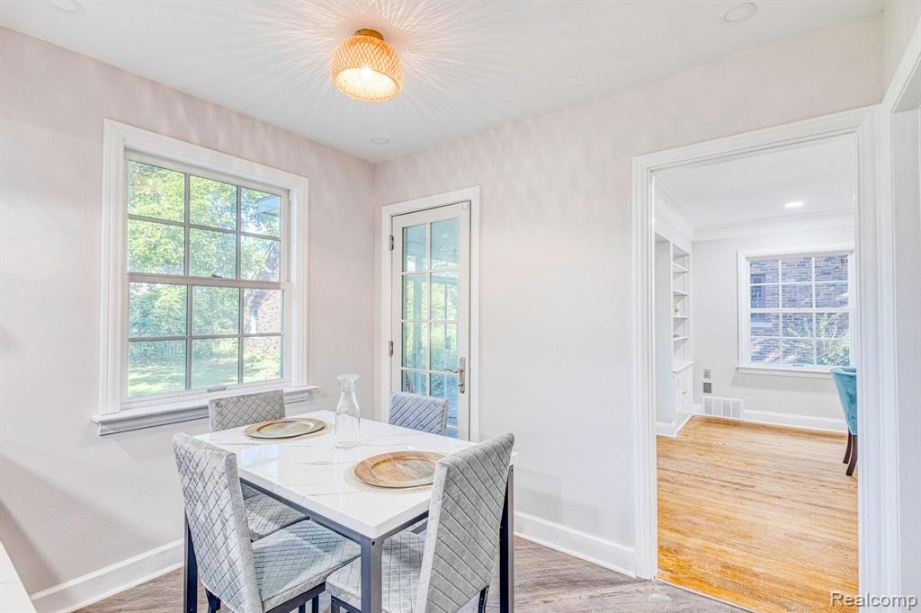928 Pemberton Road Grosse Pointe Park, MI 48230 - Photo 11 of 29