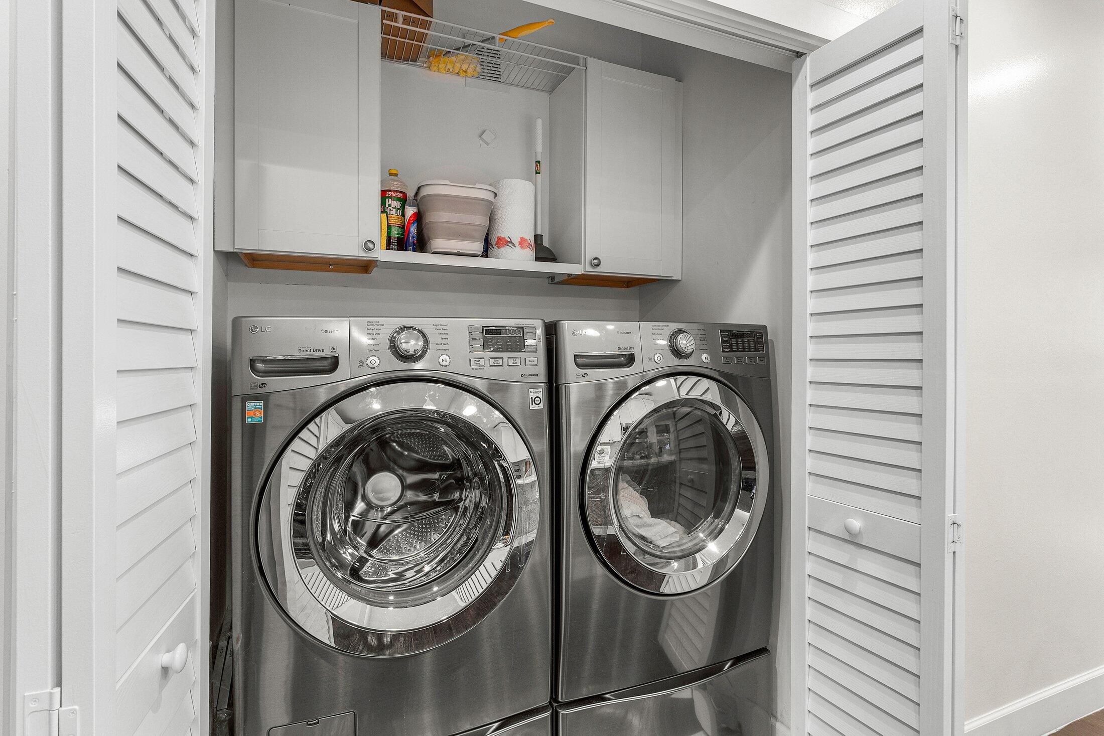 414 Northeast 7th Avenue Delray Beach, FL 33483 - Photo 29 of 29 a utility room with dryer and washer