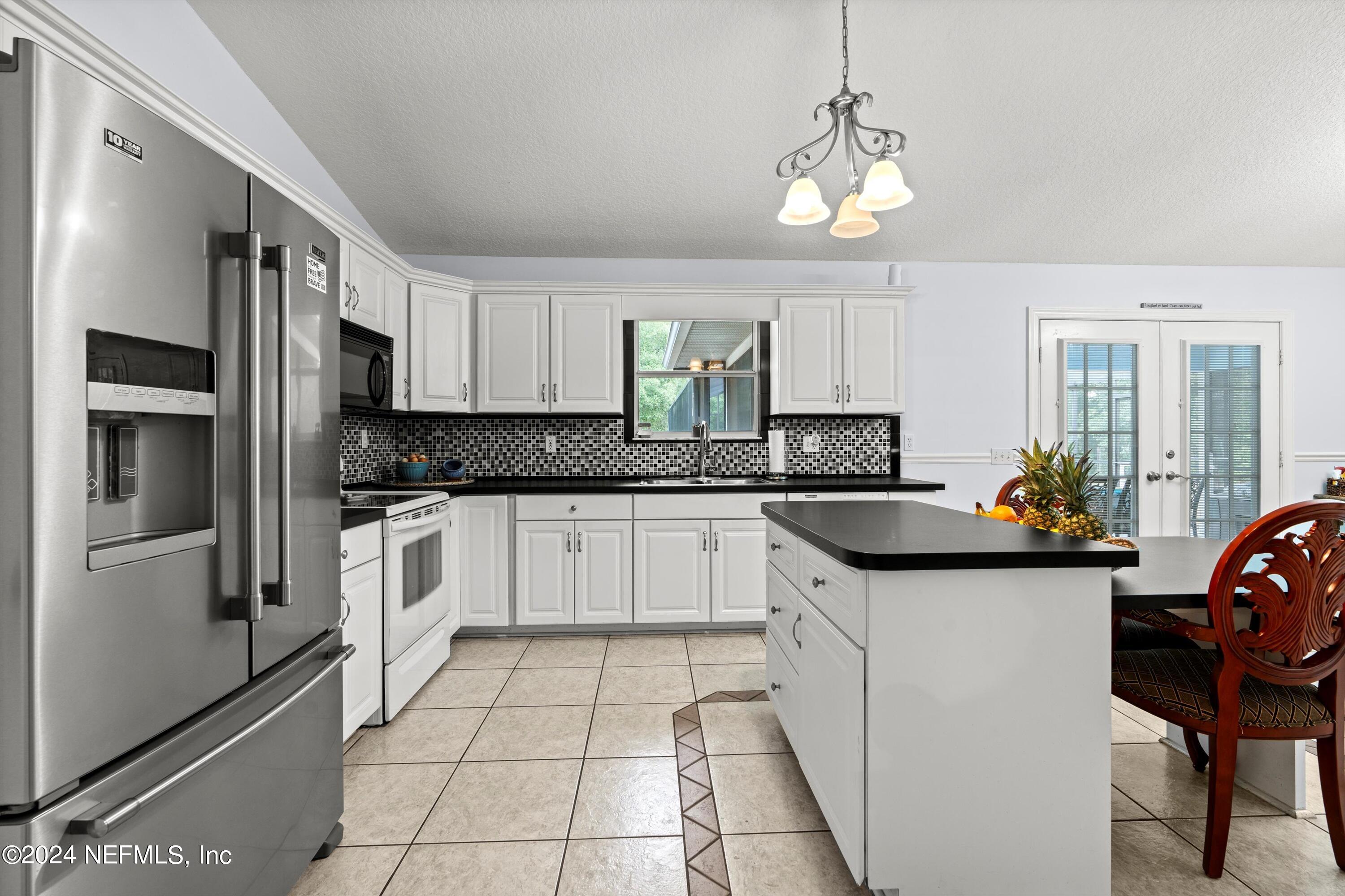 7065 Gas Line Road Keystone Heights, FL 32656 - Photo 8 of 35 Kitchen