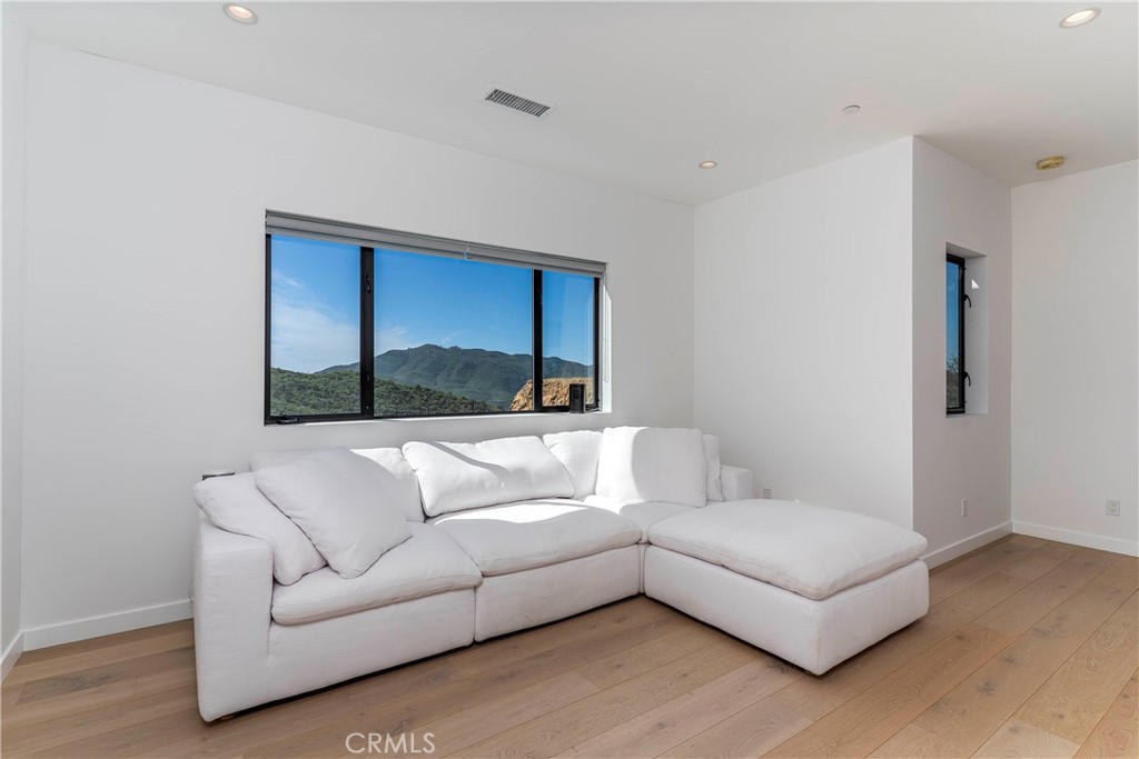 717 Latigo Canyon Road Malibu, CA 90265 - Photo 15 of 42