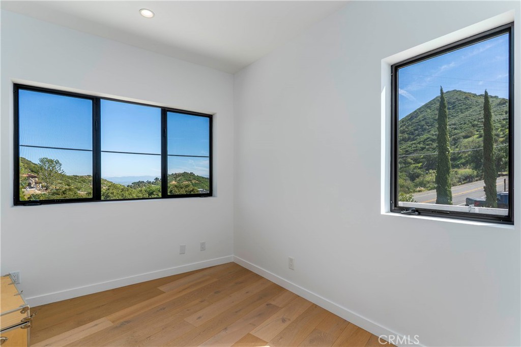 717 Latigo Canyon Road Malibu, CA 90265 - Photo 18 of 42