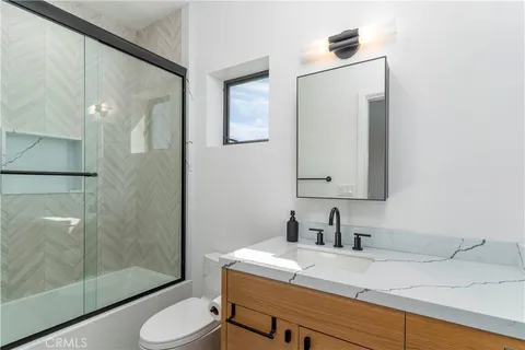 $3,295,000 | 717 Latigo Canyon Road, Malibu, CA 90265