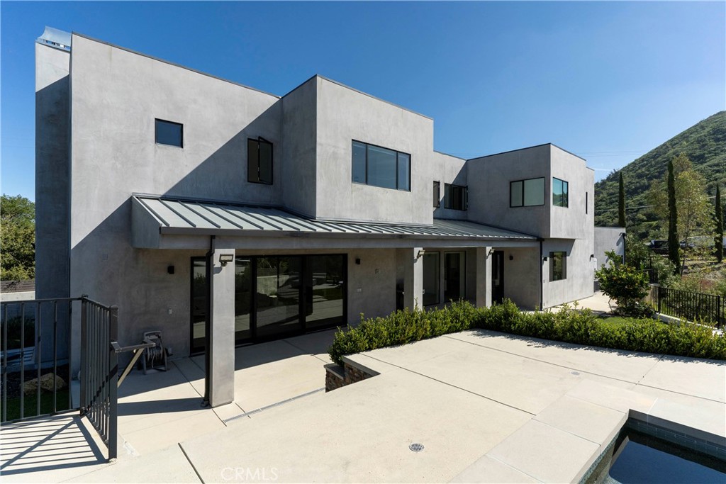 717 Latigo Canyon Road Malibu, CA 90265 - Photo 30 of 42