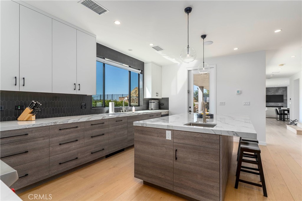 717 Latigo Canyon Road Malibu, CA 90265 - Photo 6 of 42