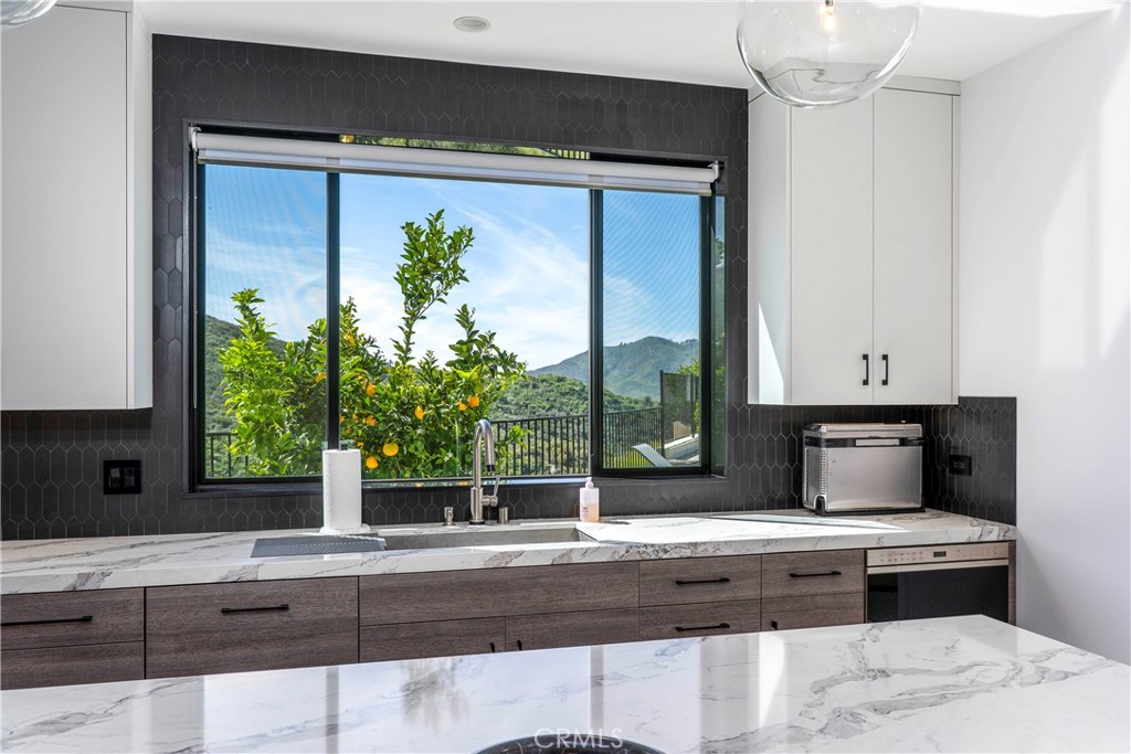 717 Latigo Canyon Road Malibu, CA 90265 - Photo 7 of 42