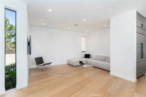 $3,295,000 | 717 Latigo Canyon Road, Malibu, CA 90265