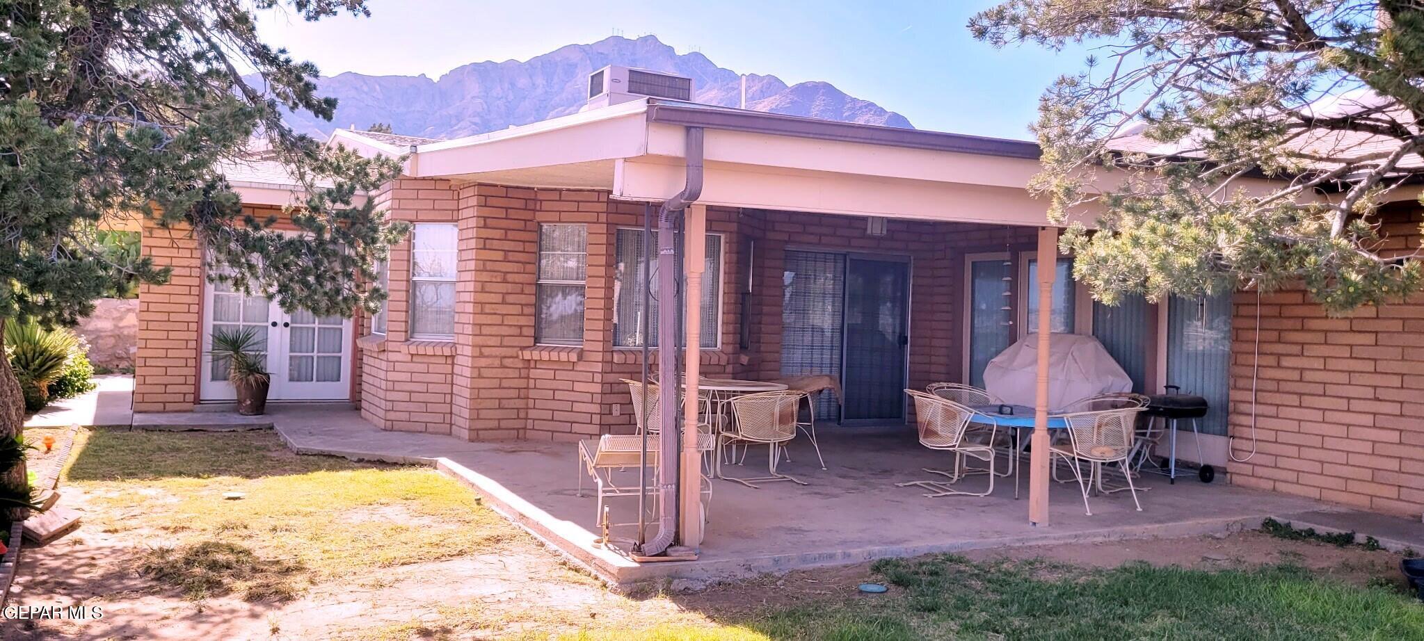 3104 Stone Edge Road El Paso, TX 79904 - Photo 13 of 17 Patio