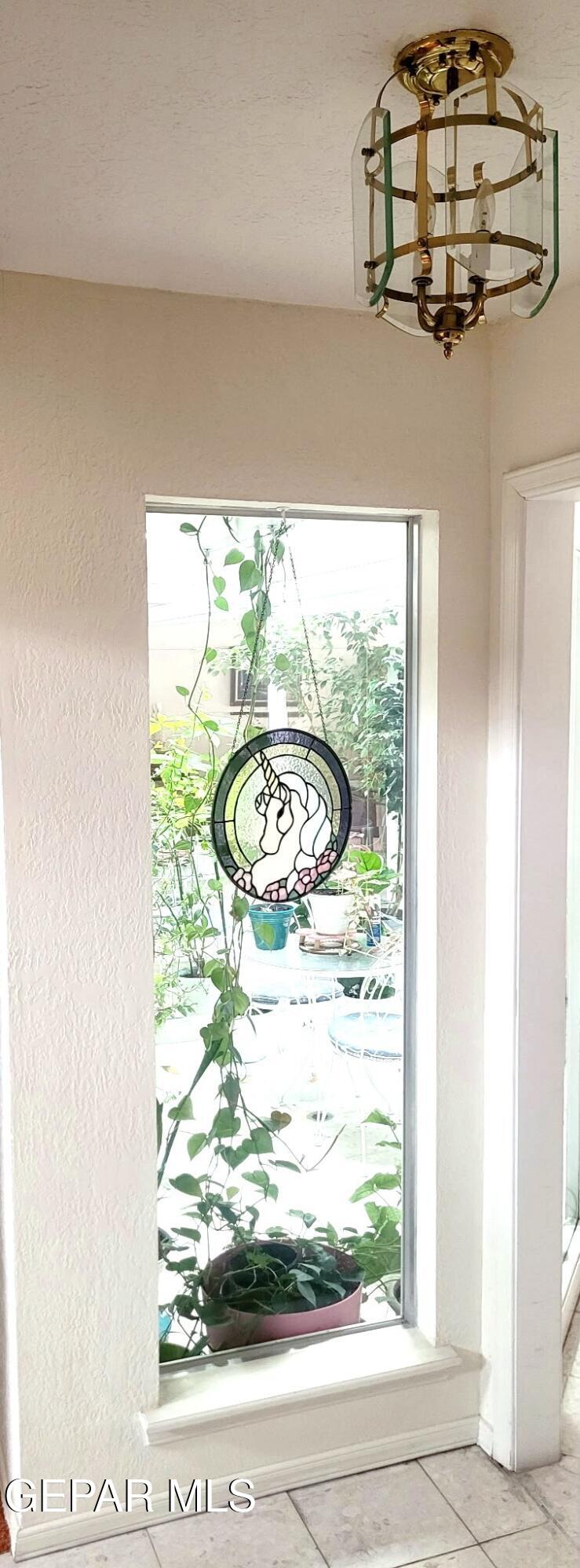 3104 Stone Edge Road El Paso, TX 79904 - Photo 14 of 17 Stained Glass