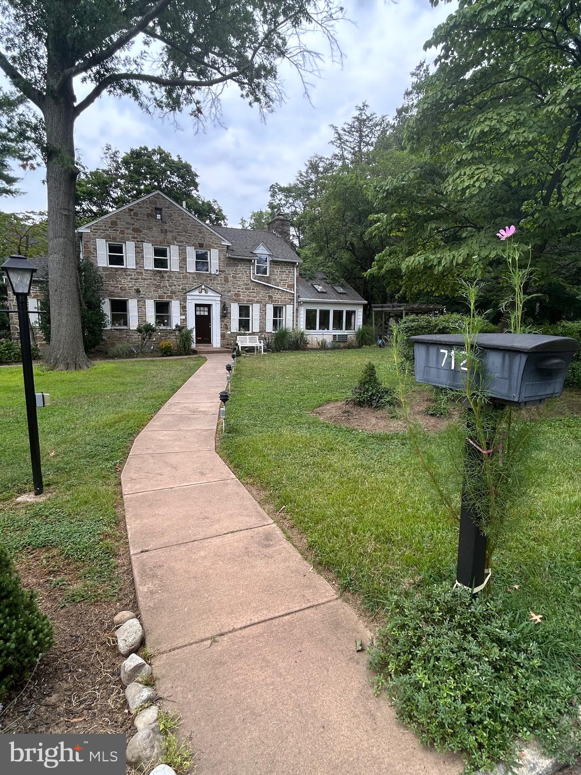 712 Arlington Road Narberth, PA 19072 - Photo 2 of 46