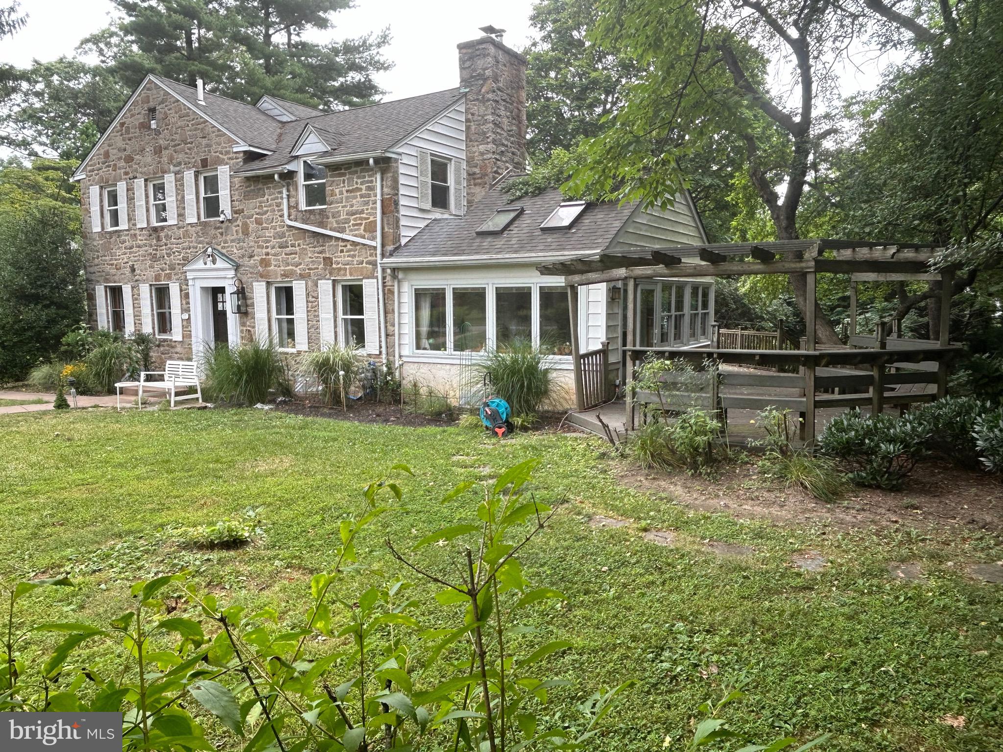 712 Arlington Road Narberth, PA 19072 - Photo 4 of 46