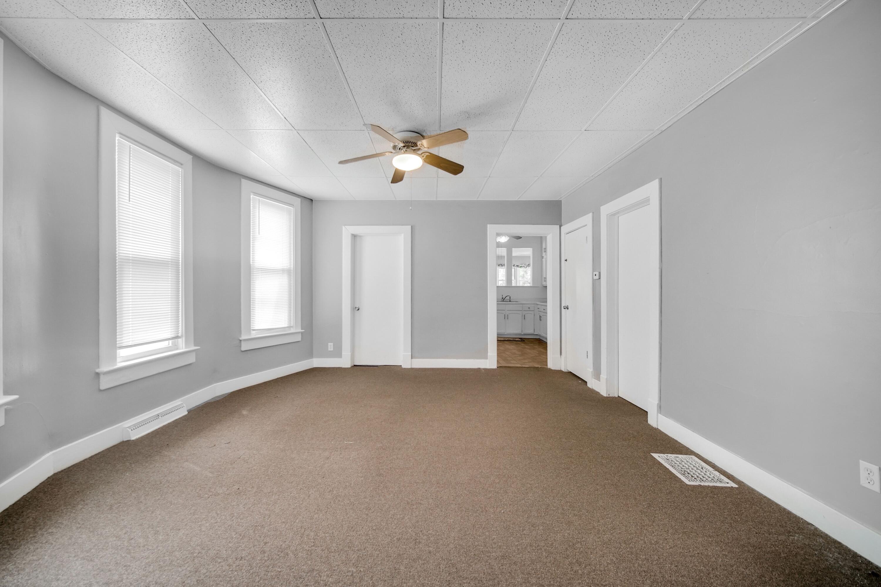 217 East North Street Crown Point, IN 46307 - Photo 11 of 13 3000x2000