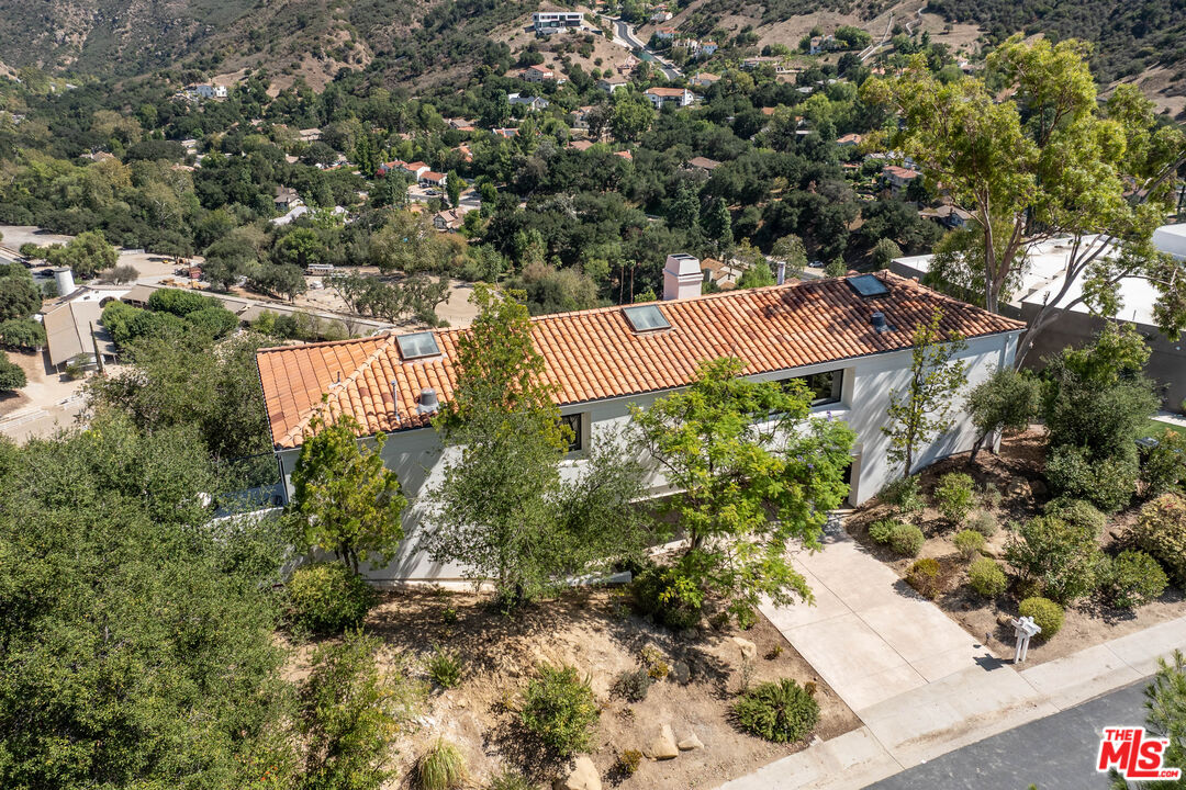 14 Stallion Road Bell Canyon, CA 91307 - Photo 3 of 41 Gallery Image 3