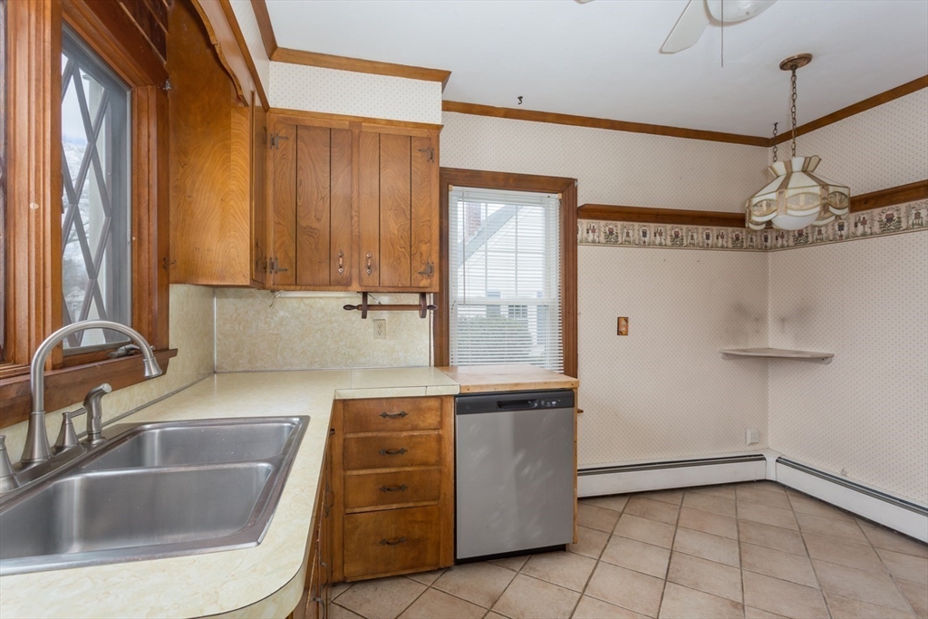 32 Farrington Street Franklin, MA 02038 - Photo 19 of 42