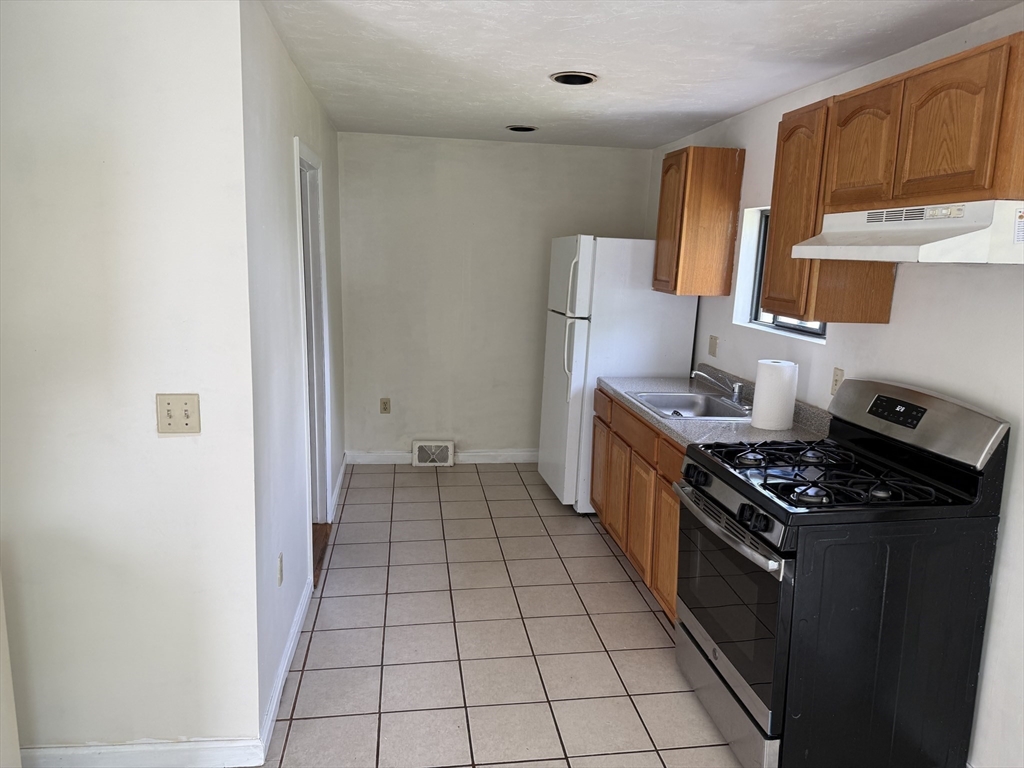 22 Summer Street, Unit 1 Ashland, MA 01721 - Photo 9 of 16