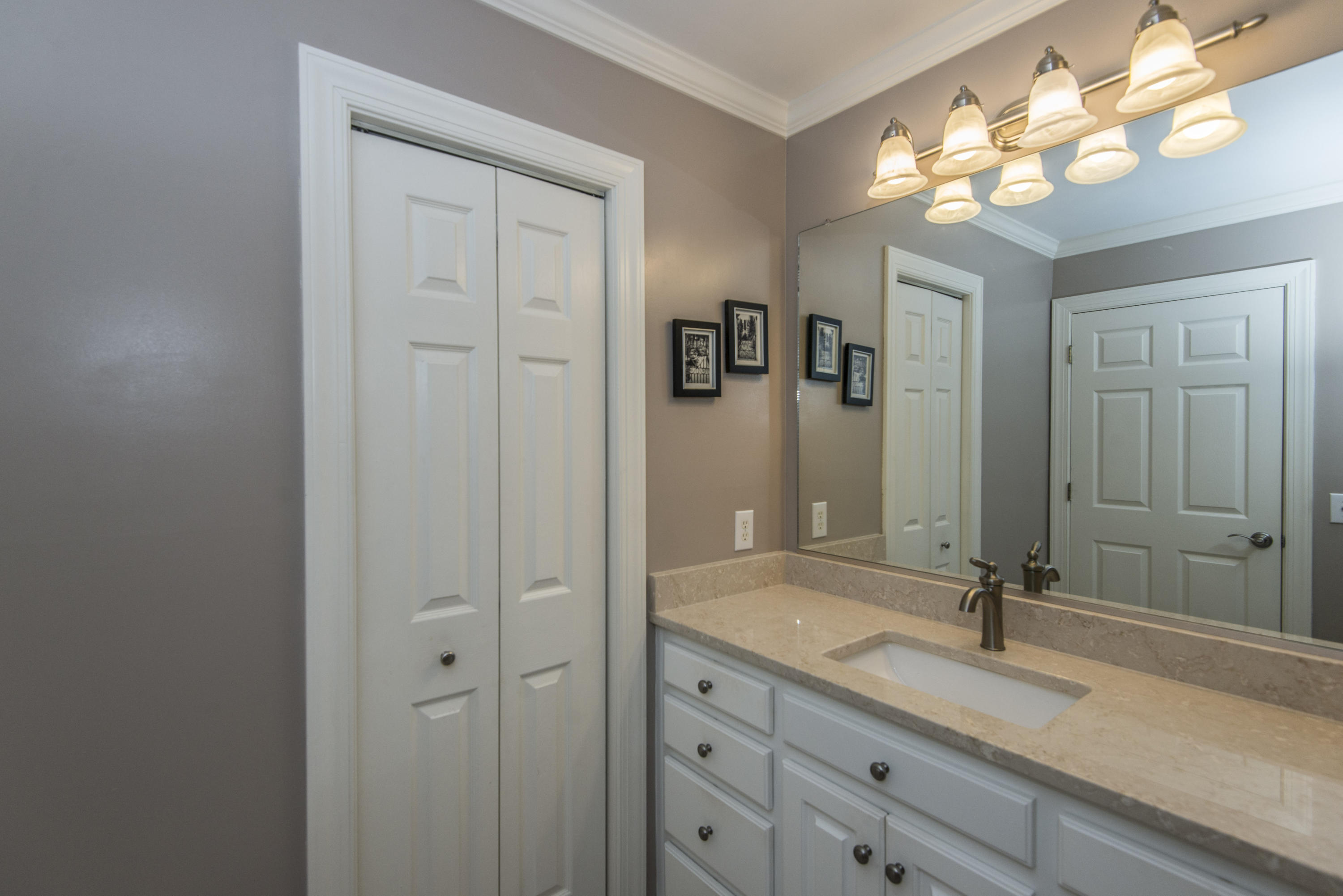 723 Harbor View Road Charleston, SC 29412 - Photo 18 of 46 _DSC2453
